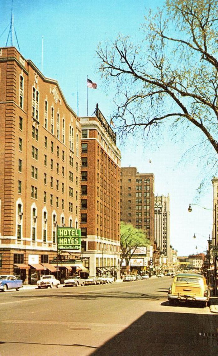 Hotel Hayes - Vintage Postcard